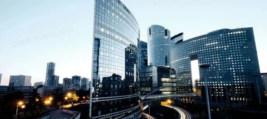 香港身份與北京、上海戶口相比，哪個更香？