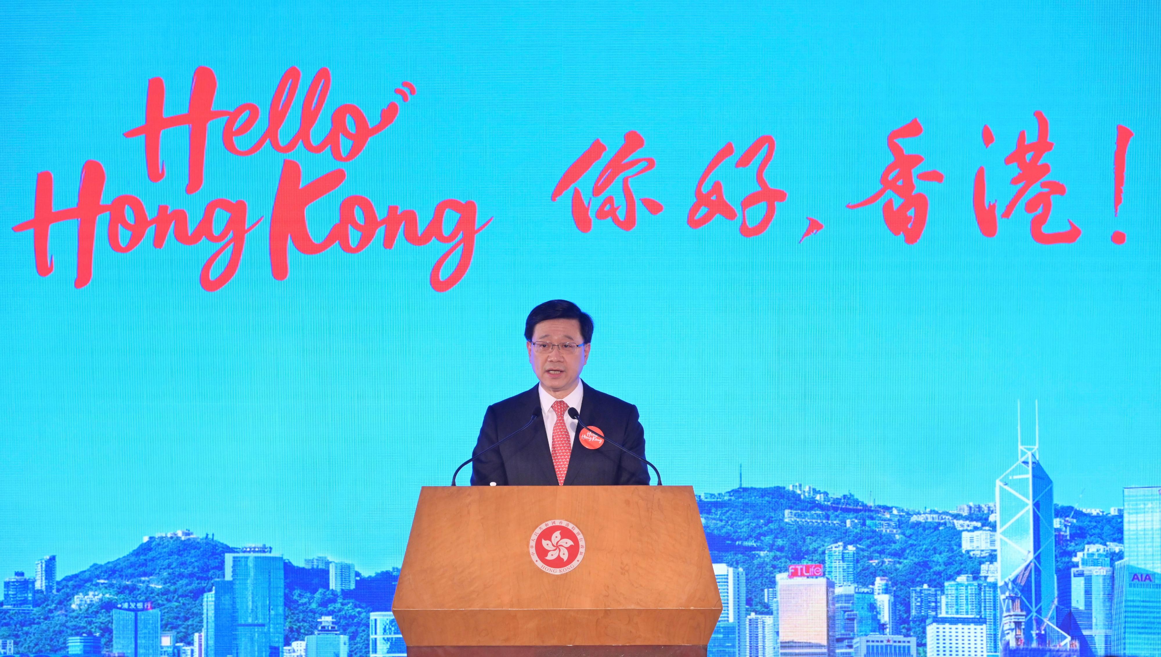 全面恢復內(nèi)地與港澳人員往來，香港免費送出50萬張機票！