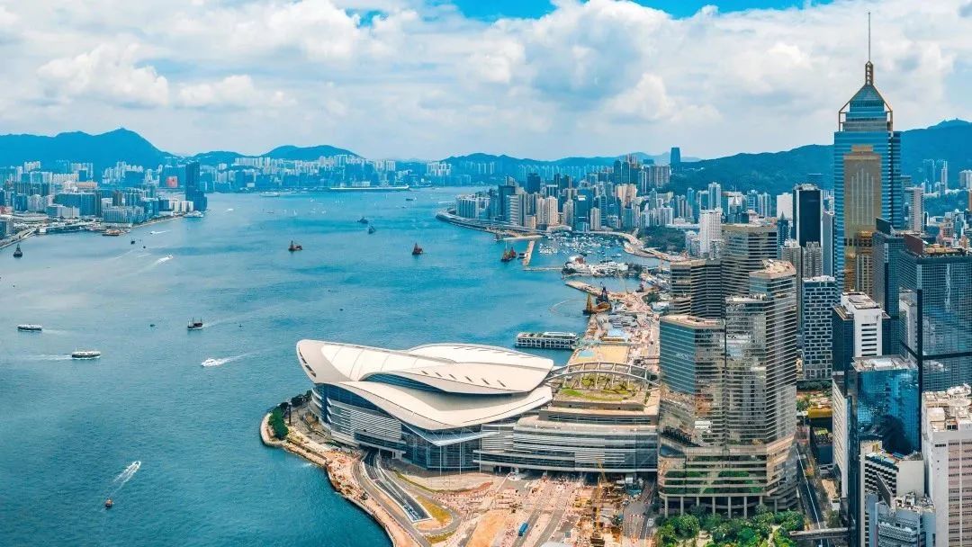 香港各項(xiàng)輸入人才計(jì)劃申請(qǐng)獲批超過10萬宗