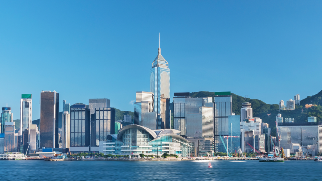內(nèi)地人爭相赴港買保險？背后原因大起底！