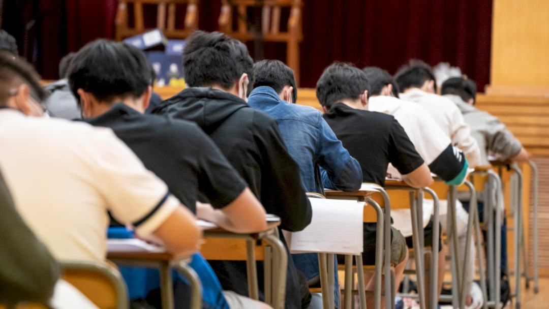 香港本地生與非本地生，有何區(qū)別？