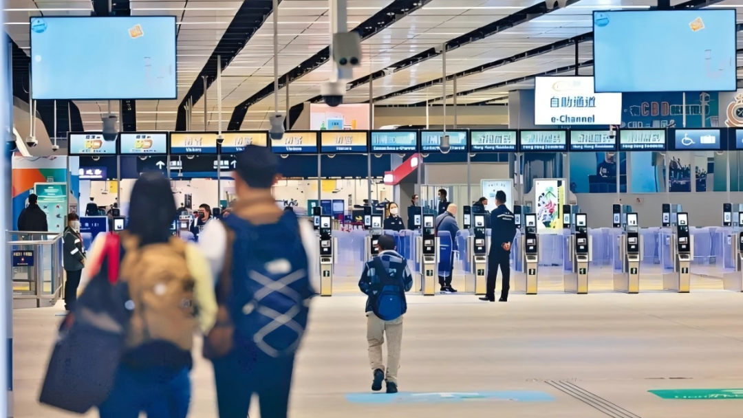內(nèi)地人在香港賺得比本地人多？為什么？