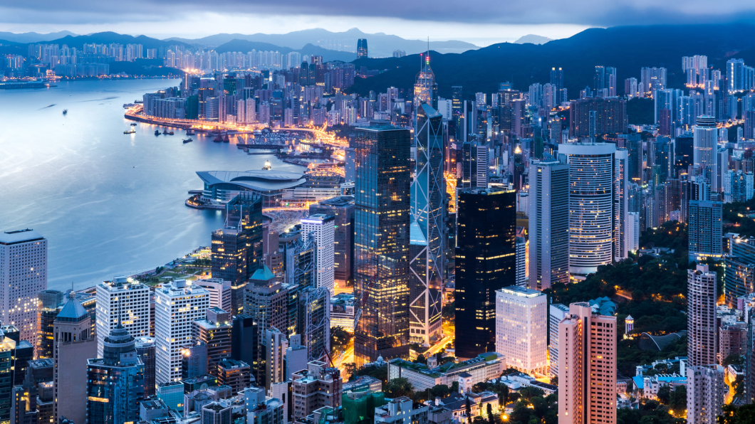 內(nèi)地精英為何移居香港？聽聽他們?cè)趺凑f！