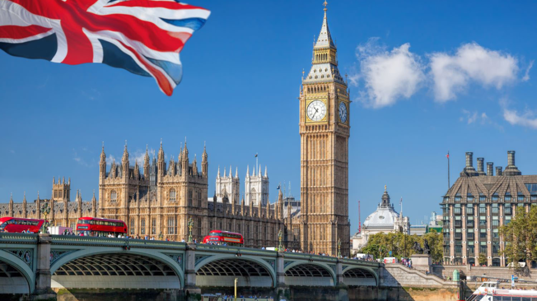 英國(guó)富豪大規(guī)?！疤与x”，他們?nèi)チ四睦铮?></a>
				   </dt>
				   <dd>
				     <h5><a href=